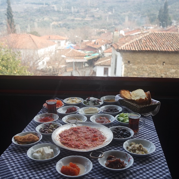 İzmir Şirince'de Kahvaltı : Ayşe Abla'nın Yeri
