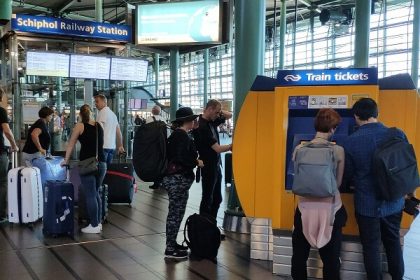 Amsterdam Schiphol Havalimanı'ndan Şehir Merkezine Nasıl Gidilir?